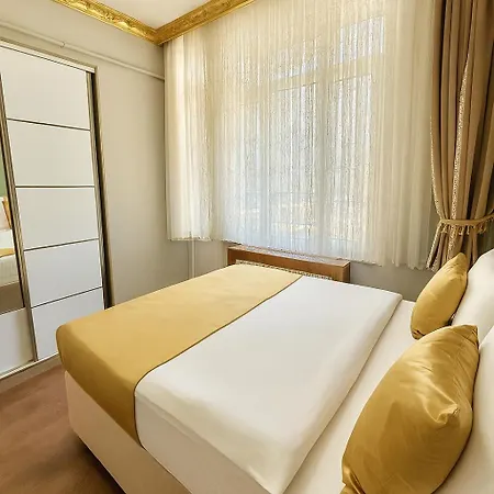 Golden La Vista Boutique Hotel 3*